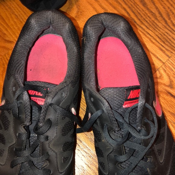SIZE 12 NIKE DOWNSHIFTER 8’s BLACK AND PINK USED - Picture 3 of 7